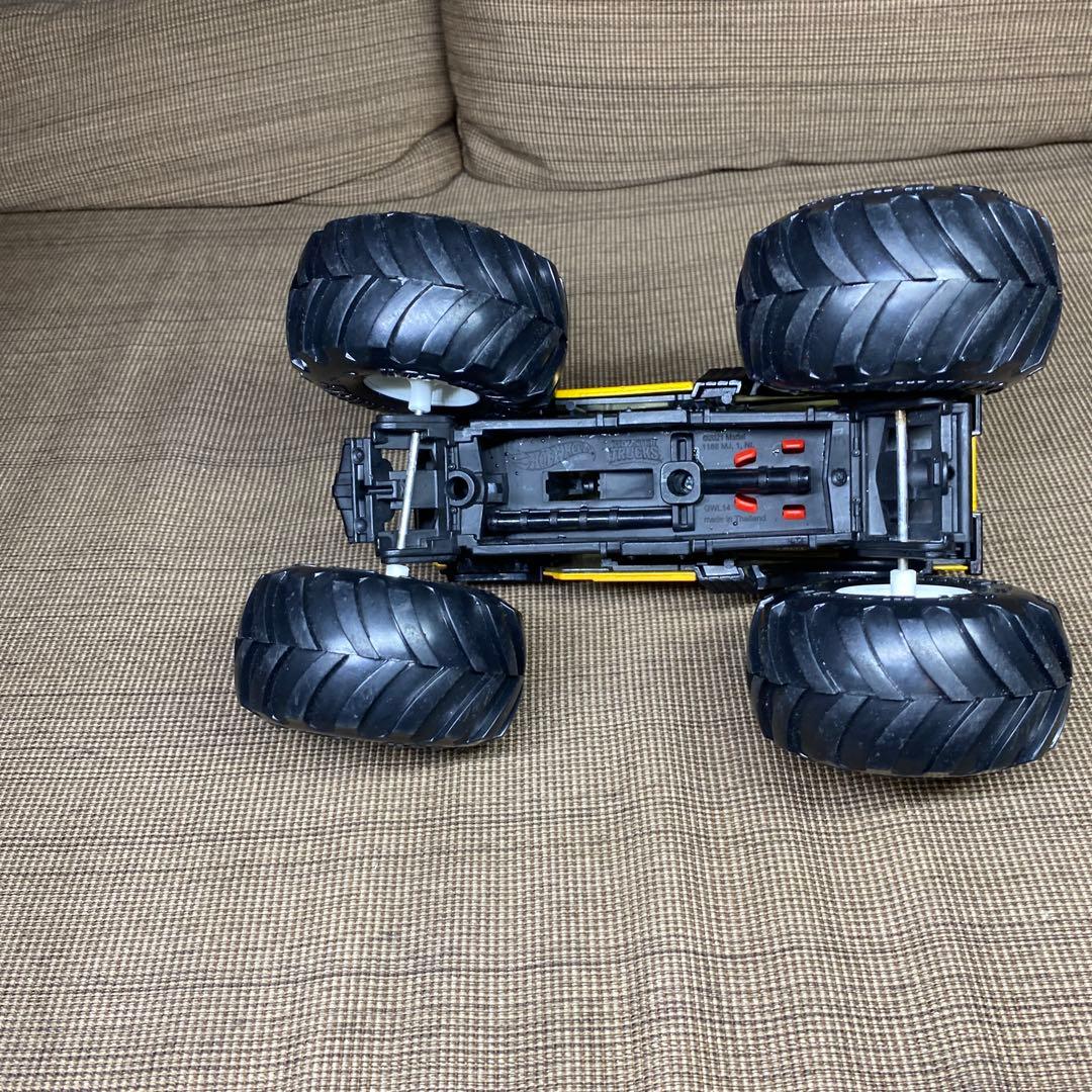 ホットウィール　モンスタートラック 23番 炎デザイン