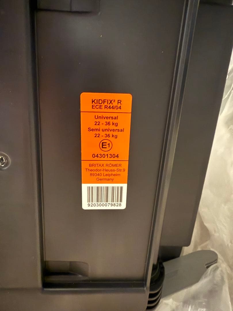 未使用メルセデスAMG 車用チャイルドシート 純正