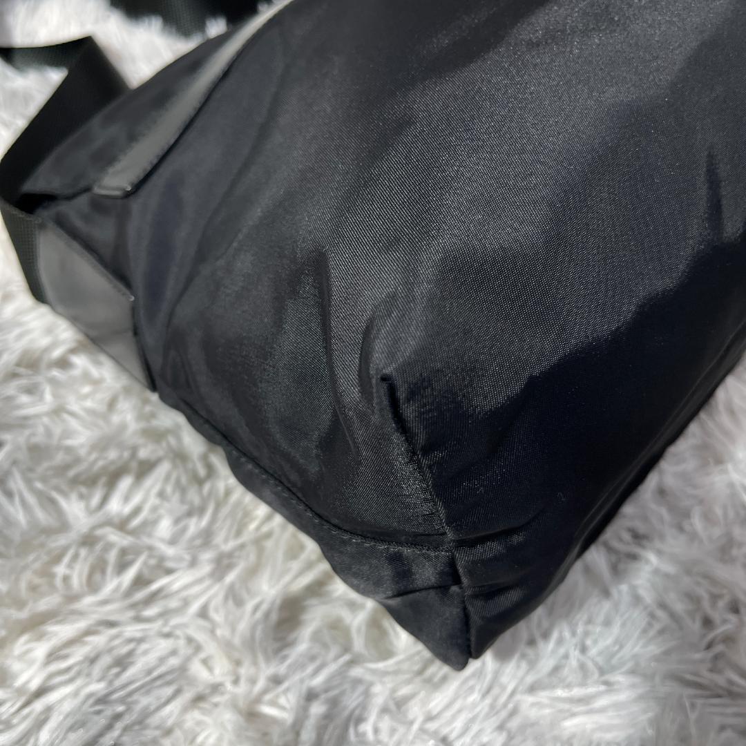 [大人気]プラダ　ＰＲＡＤＡ　ショルダーバッグ　ナイロン　カメラバッグ　三角ロゴ