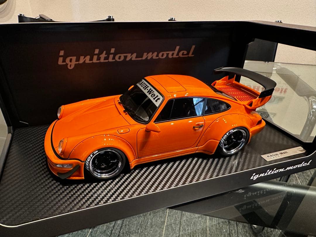 RWB964 ignition model1/18 オレンジ