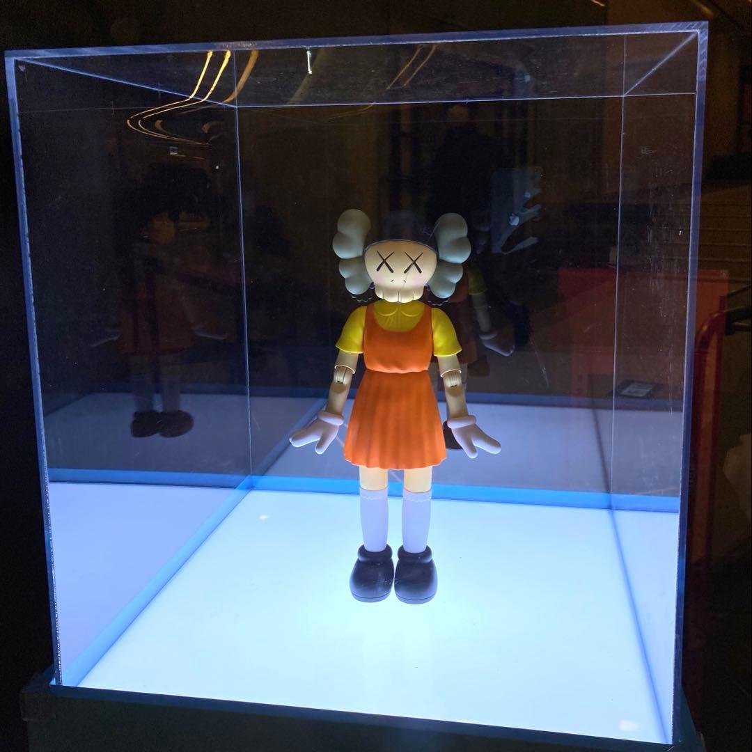 KAWS ×イカゲーム ヨンヒ フィギュア Squid Game