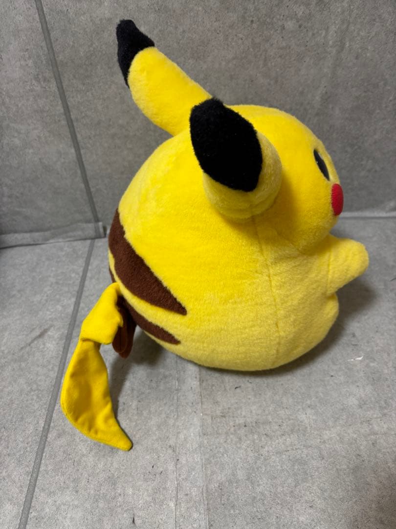 初期　TOMY ぬいぐるみ　ピカチュウ