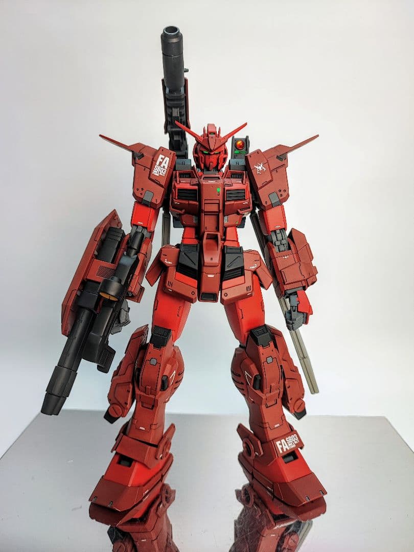 MGシャア専用フルアーマーガンダム ガンプラ完成品