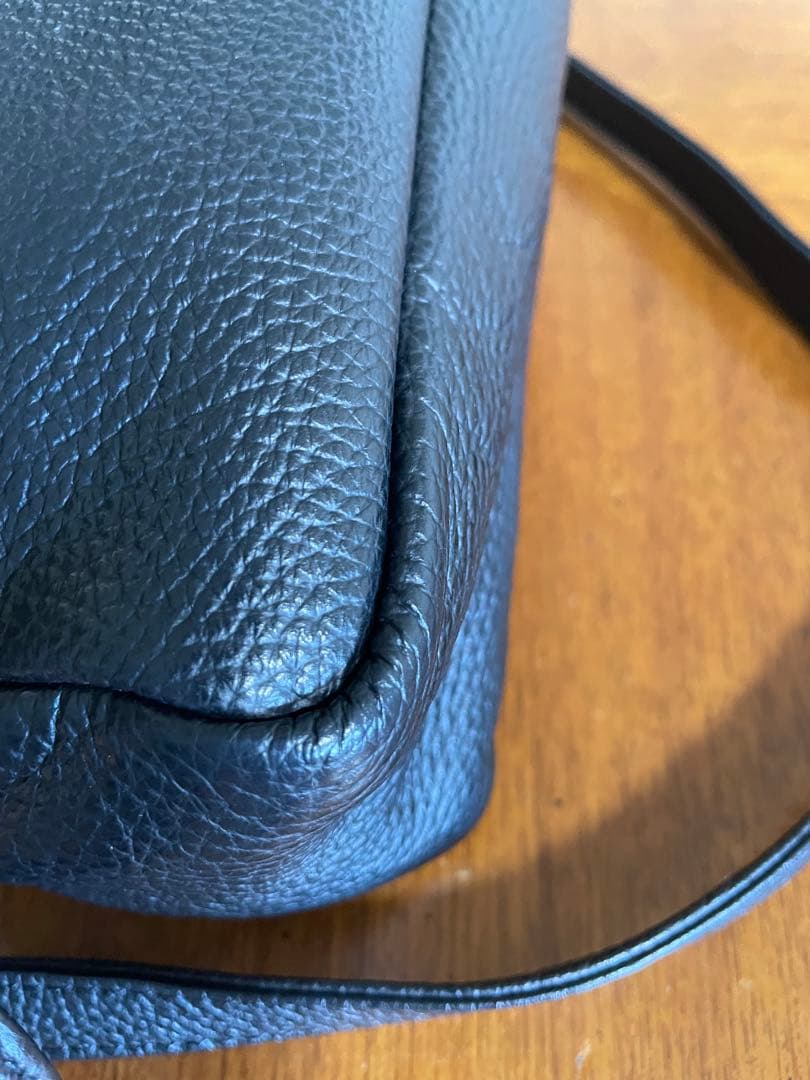 【美品】chi.wataレザー黒 ショルダー