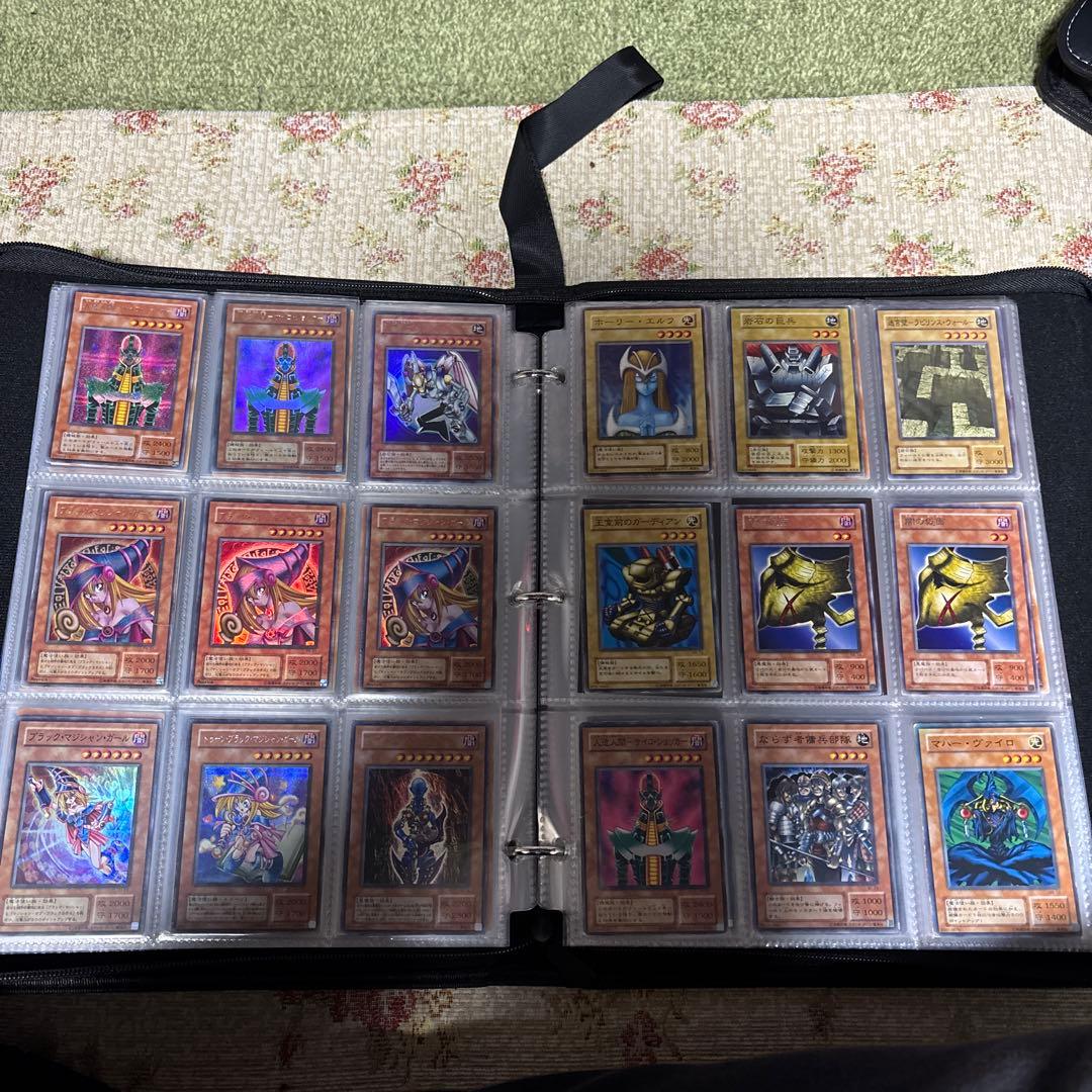 【遊戯王カード引退品】初期・レリーフ等８００枚以上　　2ファイル分　即購入大歓迎