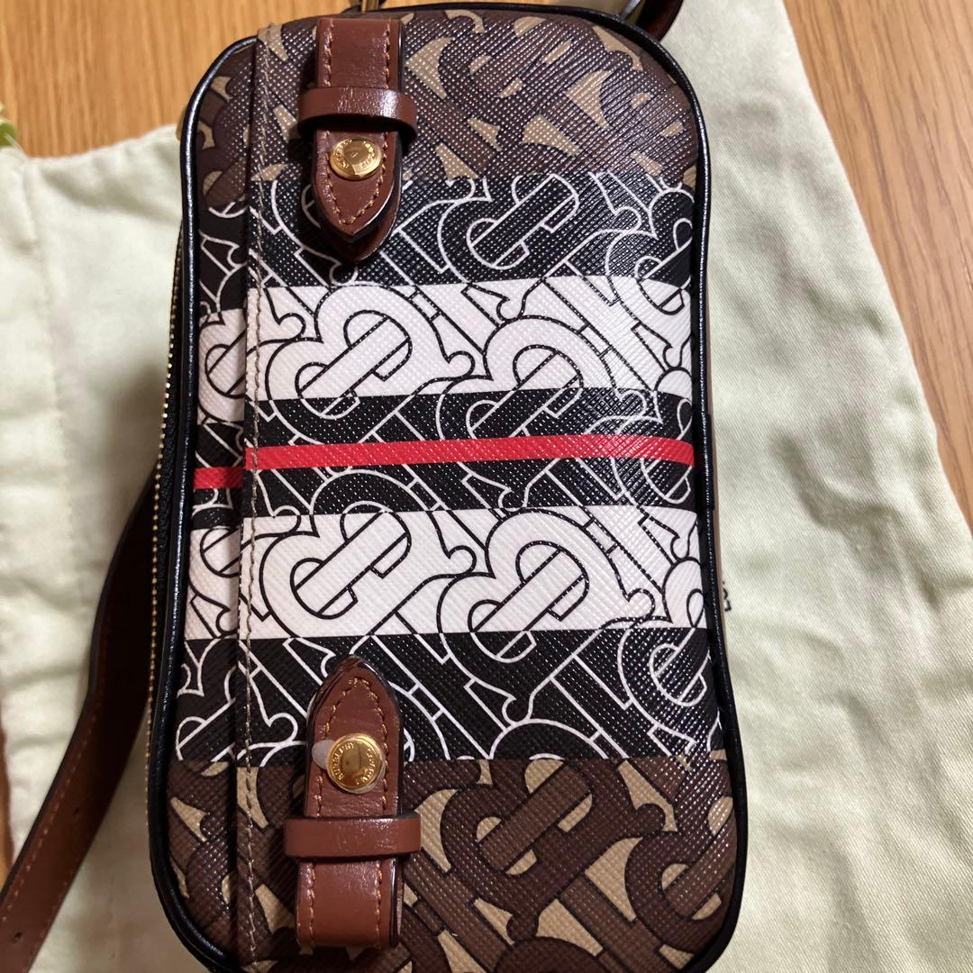 美品　バーバリーショルダーバッグ