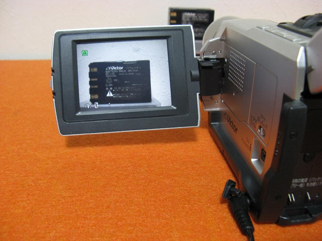 動作OK！VictorのMiniDVビデオカメラ・GR-DVA20K