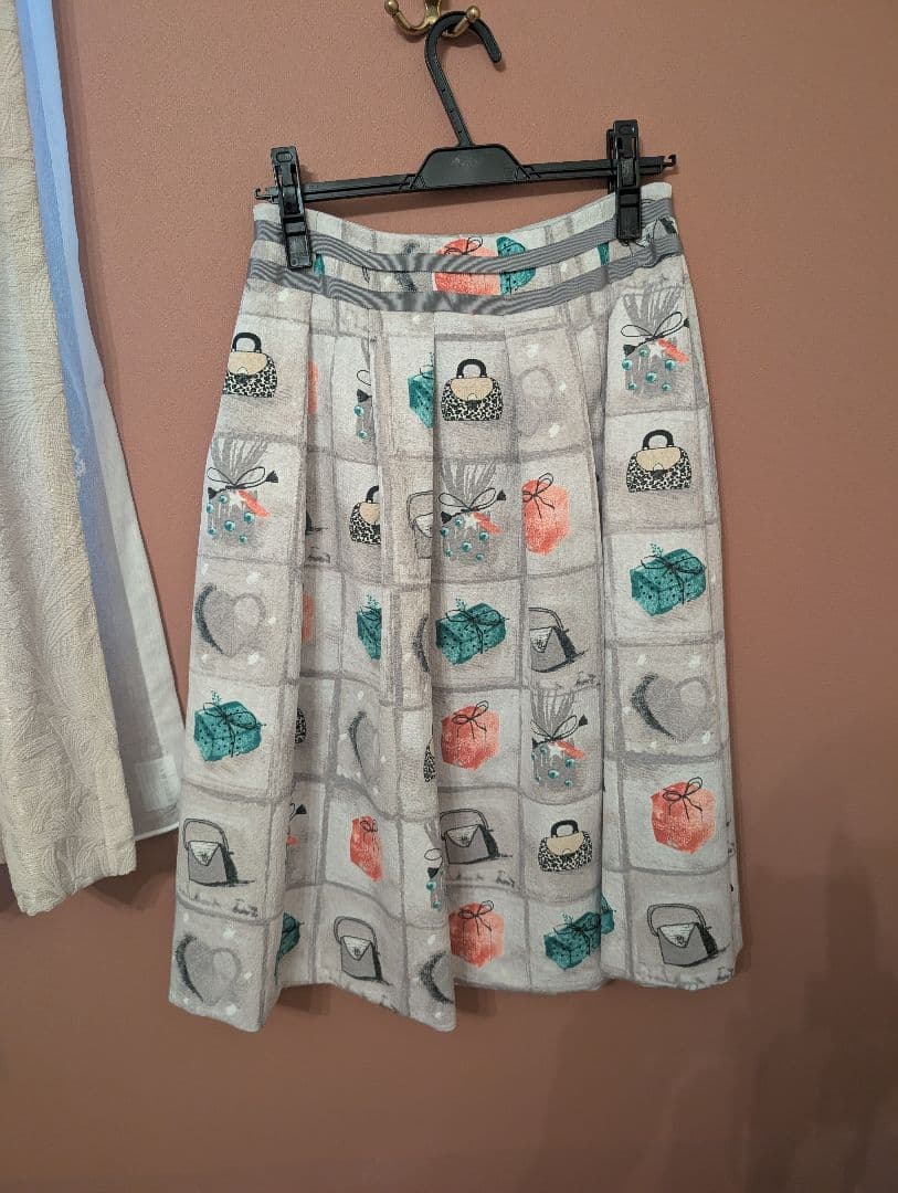 (未使用品タグ付き)エムズグレイシー40 　バッグプリントスカート