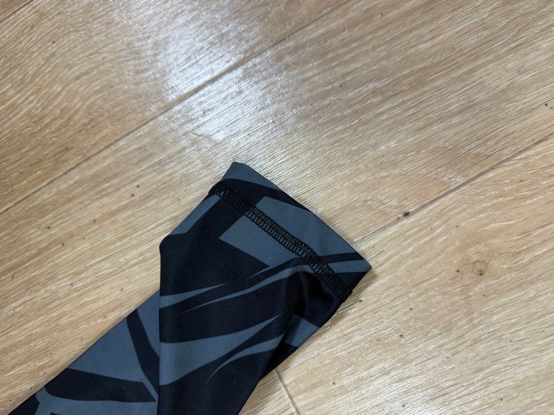 美品 Venum セットアップ ラッシュガード ショーツ - メルカリ