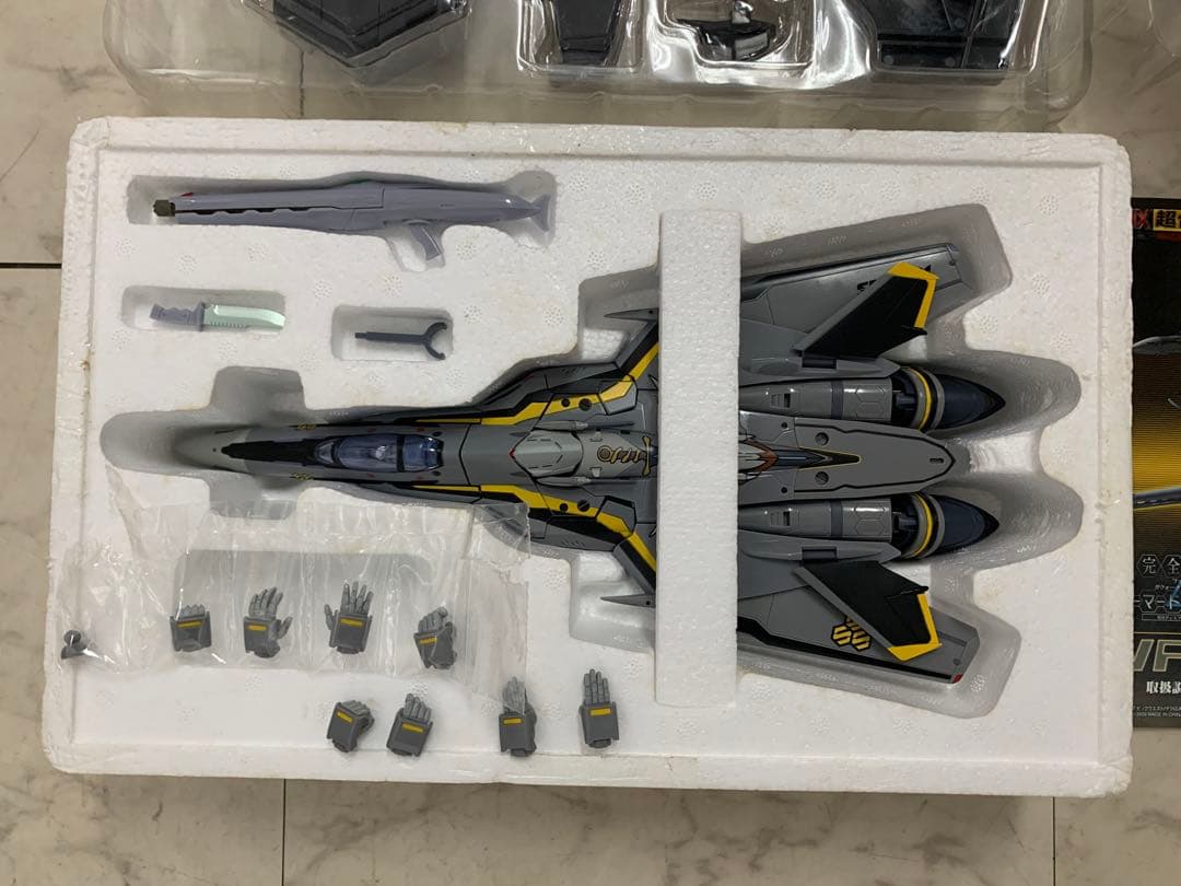 さらに値引き！マクロスフロンティア超合金3点セット　アルト機+オズマ機+ブレラ機