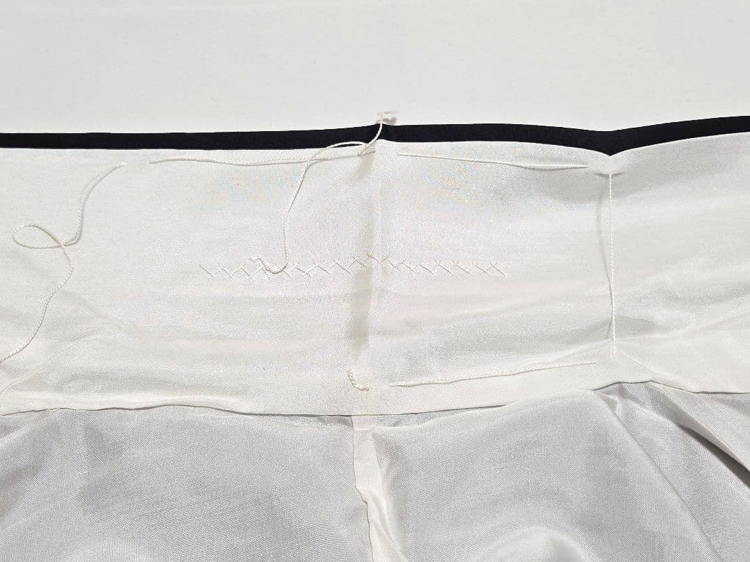 B5◇着物くつろぎ 鶴模様 金彩 刺繍 黒 瑞鳥 袷 正絹 成人式 振袖