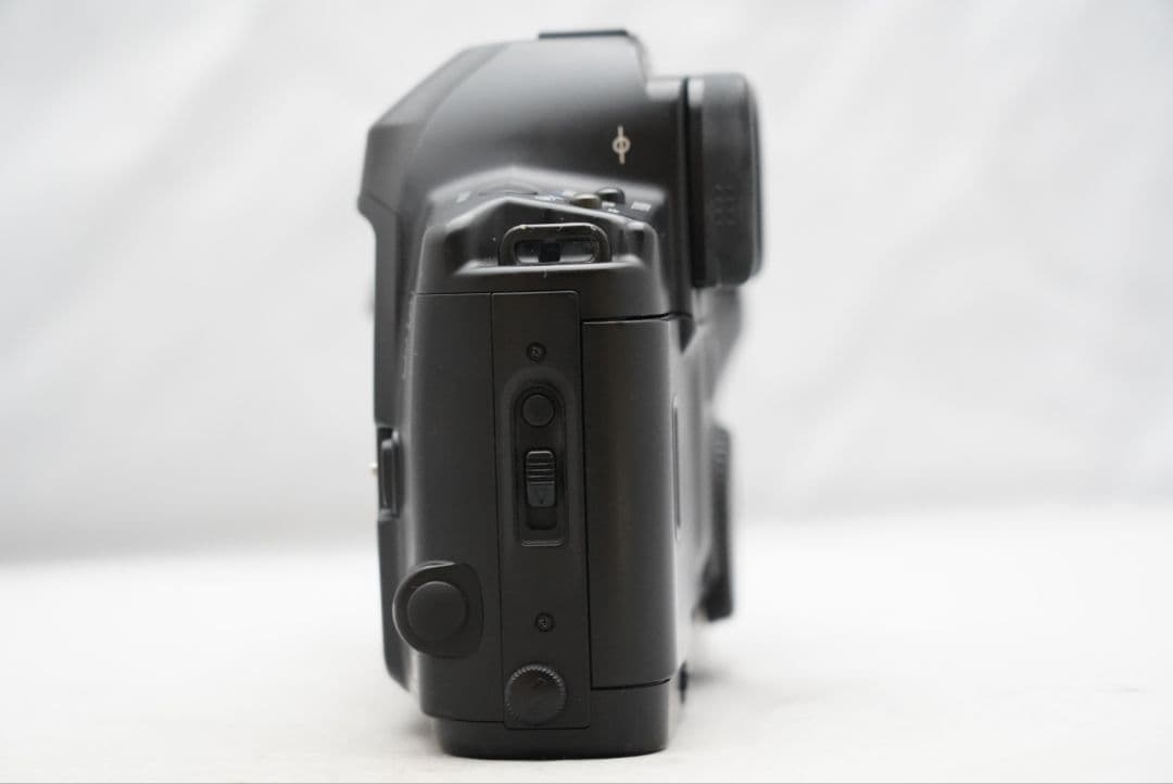 ☆通電OK☆ キャノン イオス 3 アイ コントロール 大人気フィルムカメラ