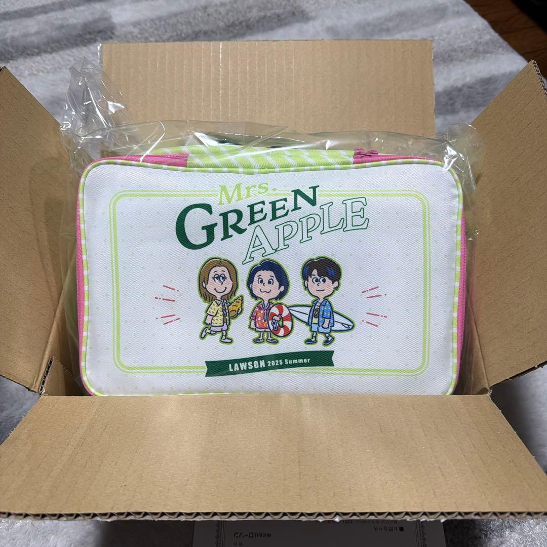 お値下げ中】Mrs. GREEN APPLE ローソン ポーチセット - メルカリ