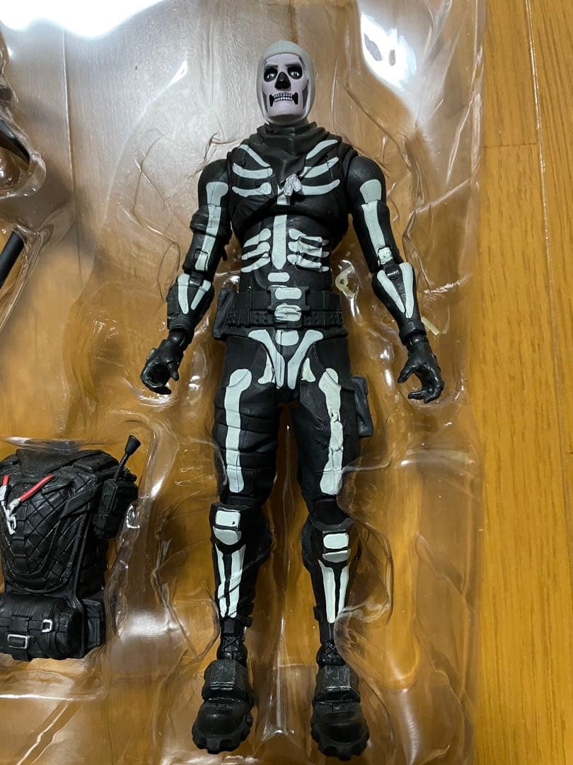 FORTNITE SKULL TROOPER フィギュア 7インチ