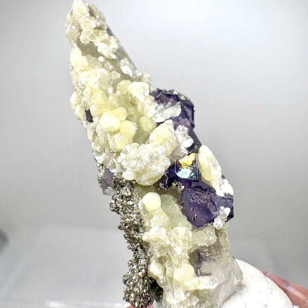 599 中国 内モンゴル産 クォーツ&フローライト&パイライト - メルカリ