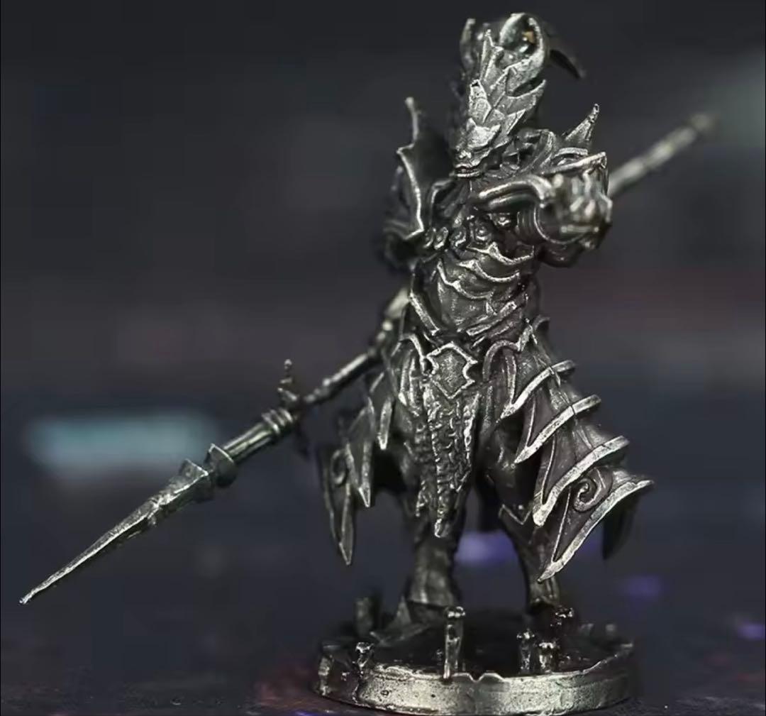 ダークソウル 竜狩りオーンスタイン ブロンズ フィギュア 置物