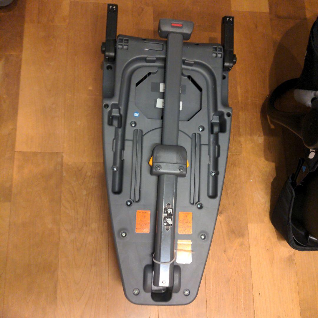 【美品フルセット】Joieチャイルドシート&ISOFIXベース&新生児パッド