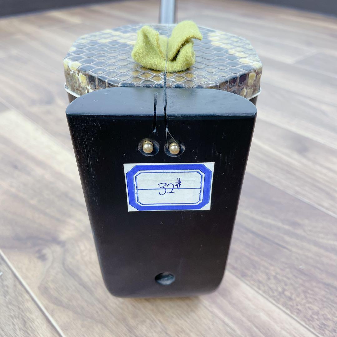 二胡　ニシキ蛇　蛇皮　黒檀　ケース付き