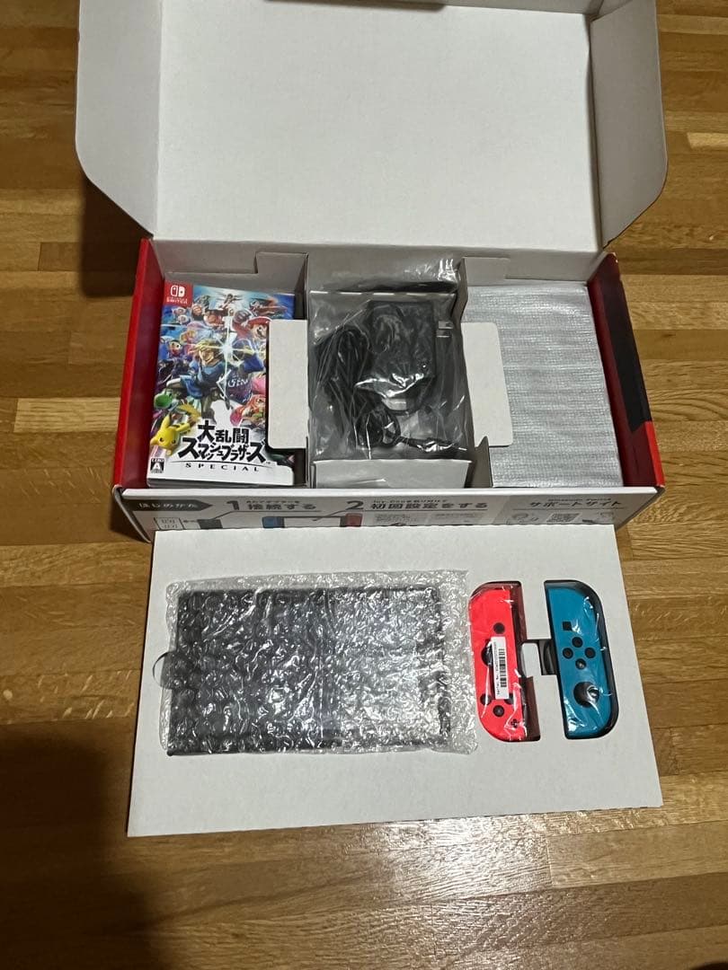 Nintendo Switch本体と 大乱闘スマッシュブラザーズのカセット