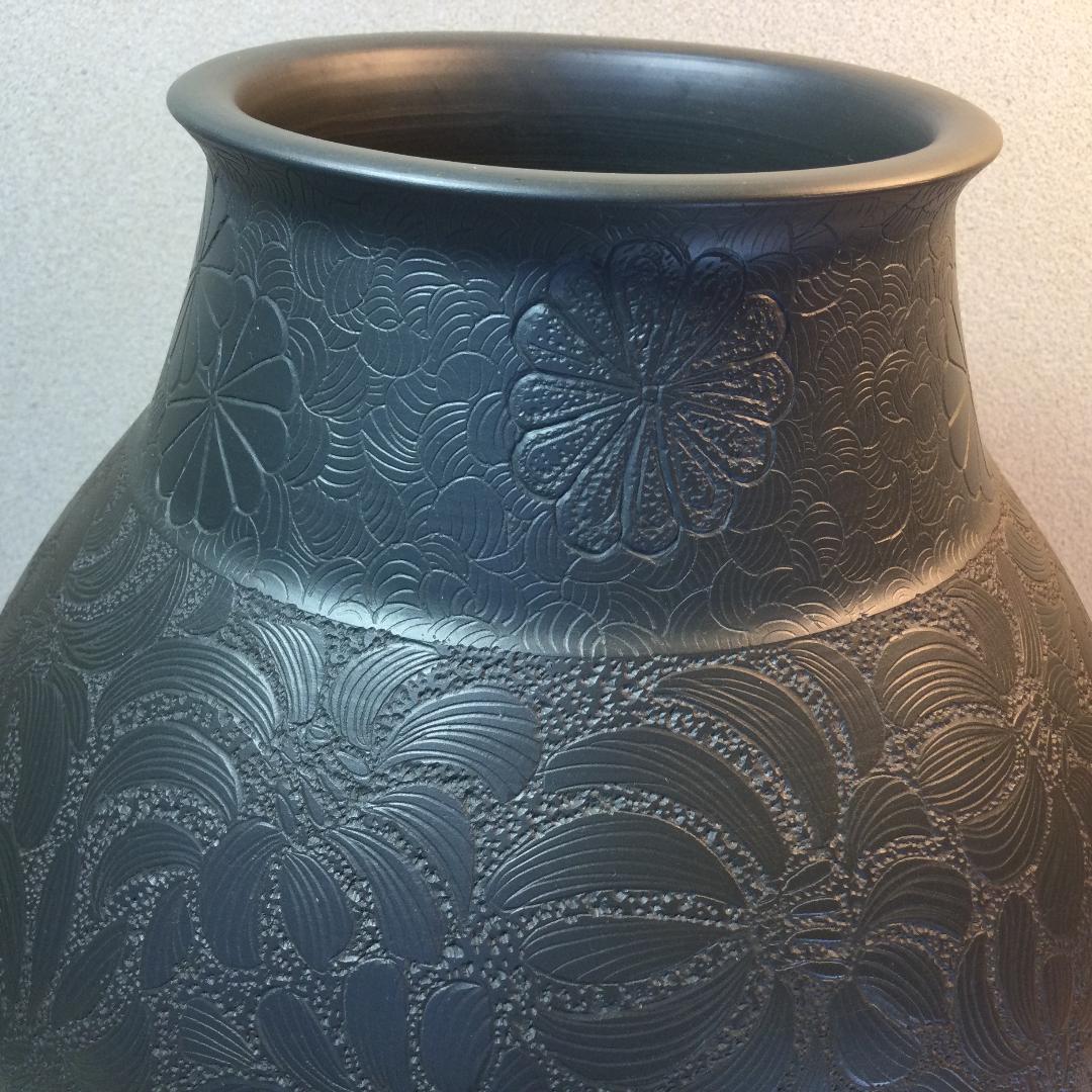 陶芸　手作り陶器　飾り花瓶　菊図柄