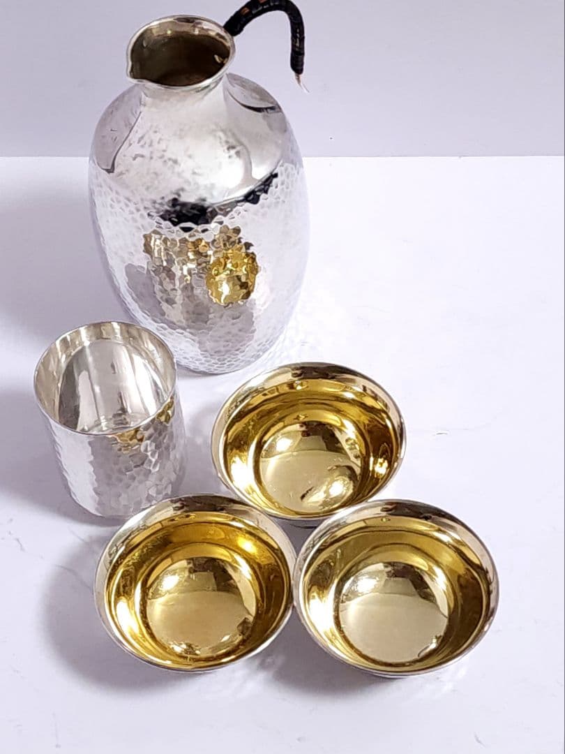 純銀 和光 酒器 セット　徳利（1）盃（3）コップ（１）総重量：約157.97ｇ