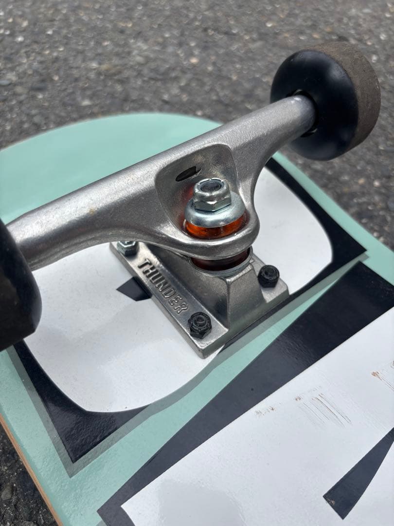 BAKER THUNDER スケートボード