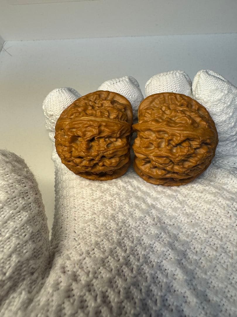 年末セール中！文玩核桃 三角白獅子