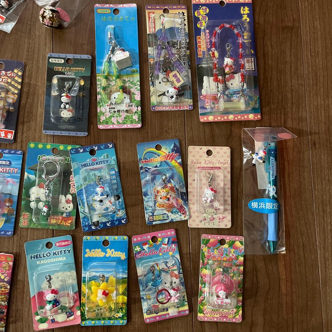ハローキティ　ご当地ストラップ