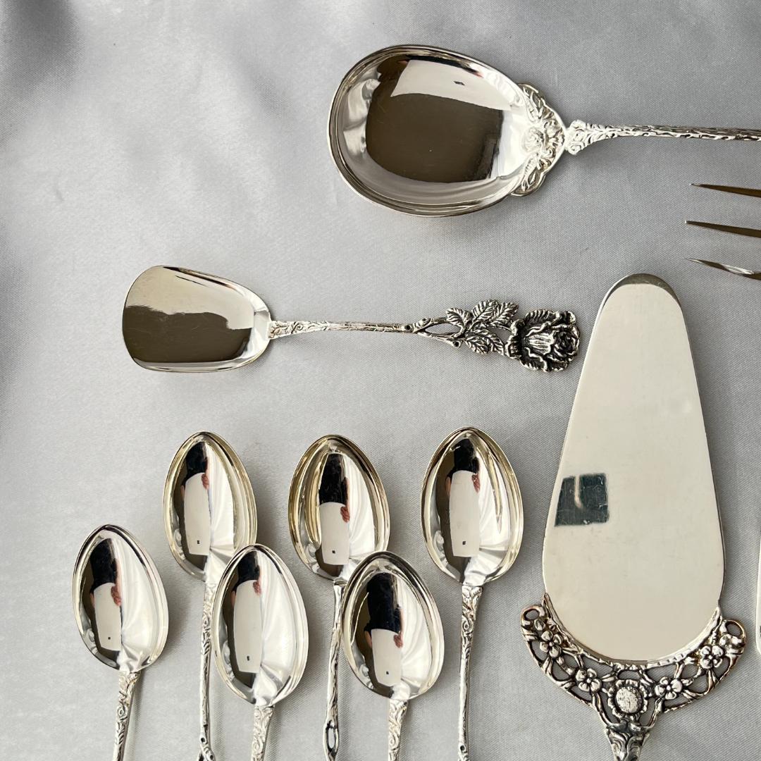 【ドイツ】 ヒルデスハイムローズのデザートセット 16本ケース 薔薇モチーフ