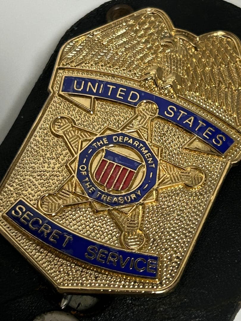 旧型 シークレットサービス ポリスバッジ USSS アクセスオーバーシーズ製