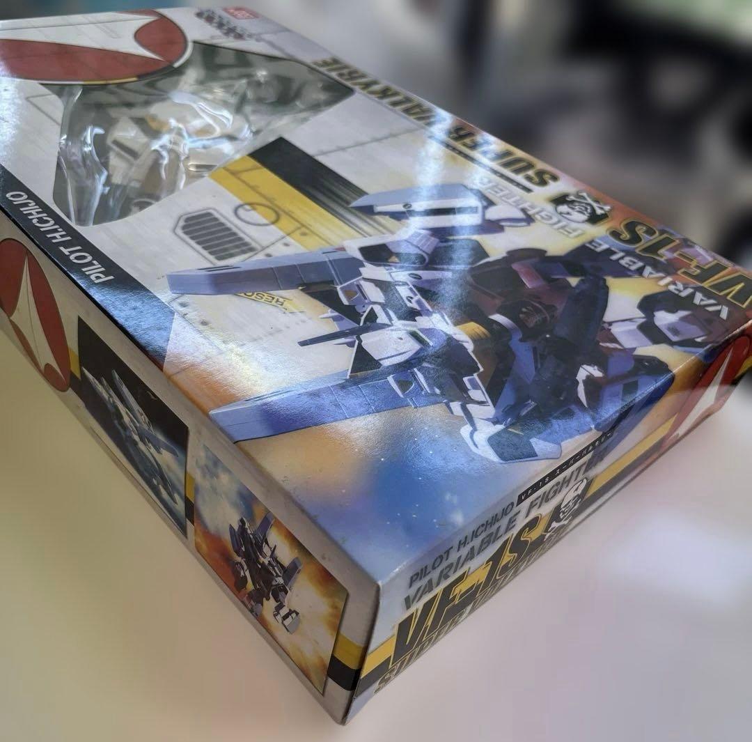 【未使用】1/55VF-1S スーパーバルキリー ロイ•フォッカー機 可変戦闘機