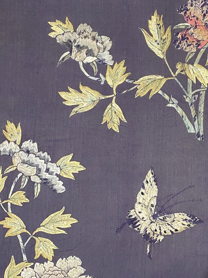 繍】 ☆ 衝立 花蝶図繍片 ☆ 時代物 蝶々 花卉 刺繍文様 明清
