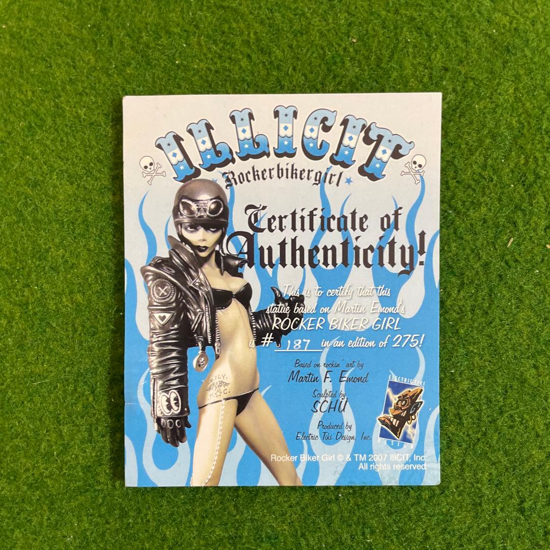 マーティンエモンド　ロッカーバイカーガールスタチュー