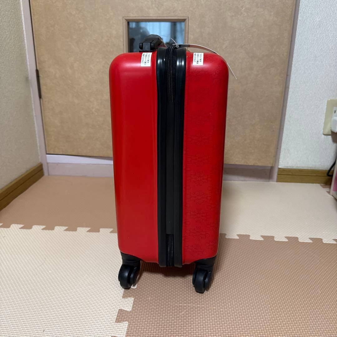 新品 yoshikitty トランク型キャリーケース - メルカリ