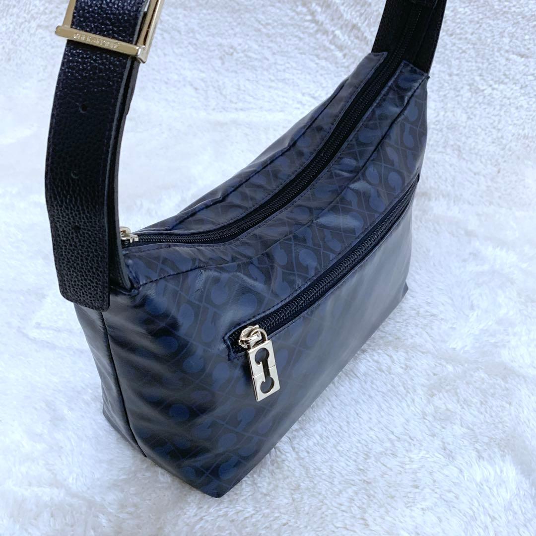 【レイ】ほぼ未使用 ♪ ゲラルディーニ ソフティ レザーストラップショルダ