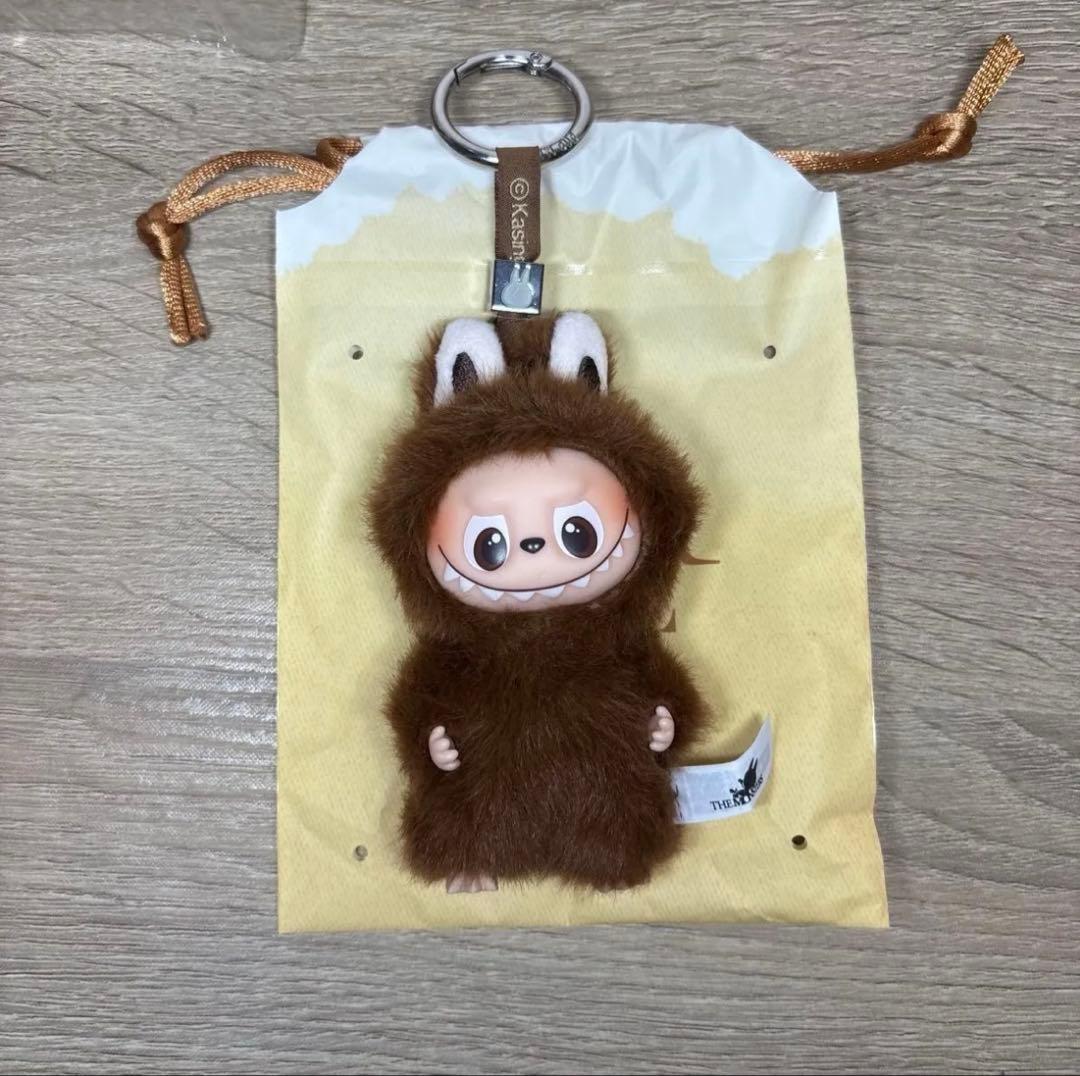 【新品正規品】 コカ・コーラ ラブブ 缶 &ラブブ イニシャル 2個セット