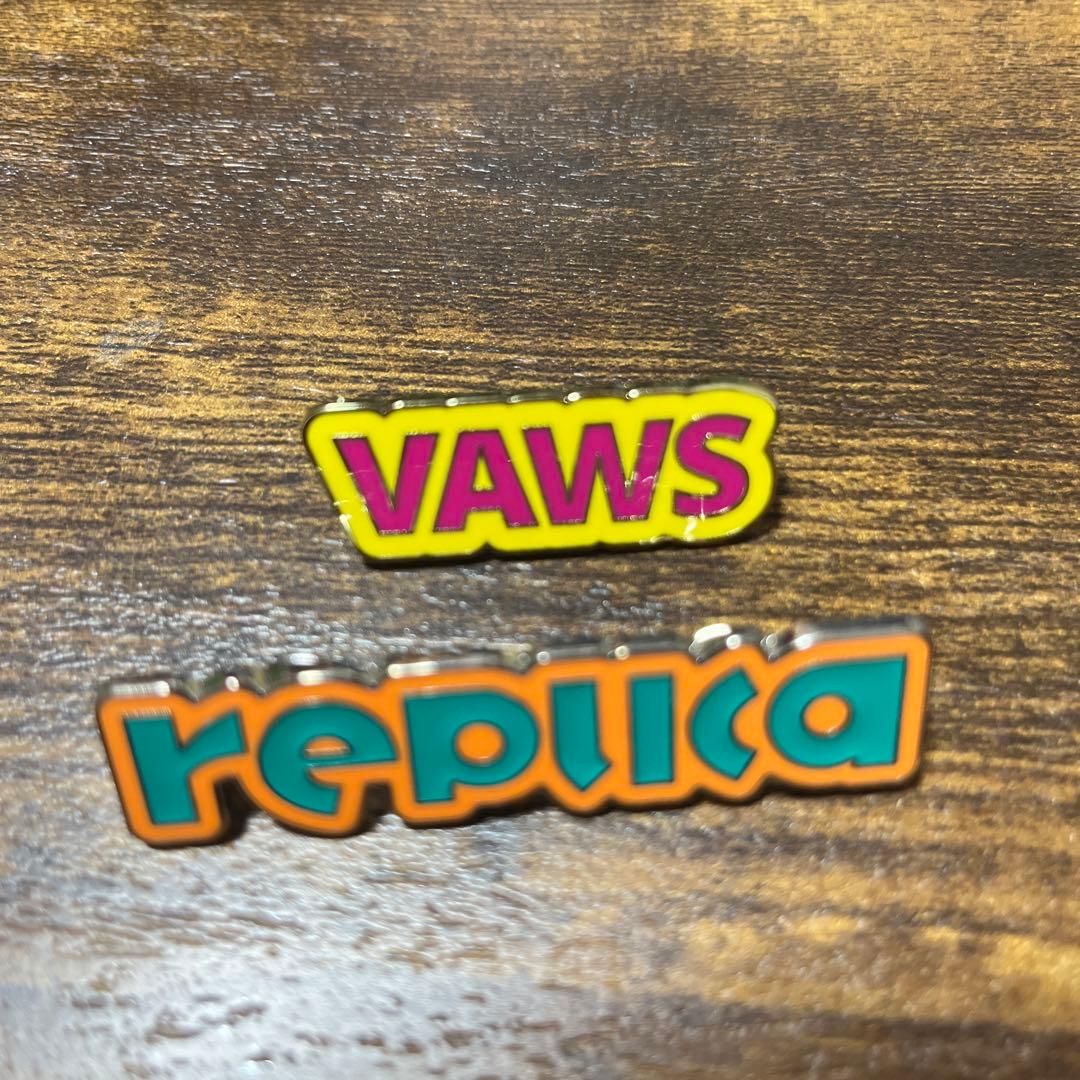 Vaundy VAWS replica ピンバッジ セット - メルカリ