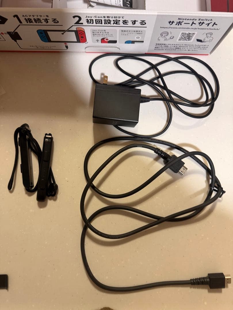 Nintendo Switch 本体 / ケース / SDカード