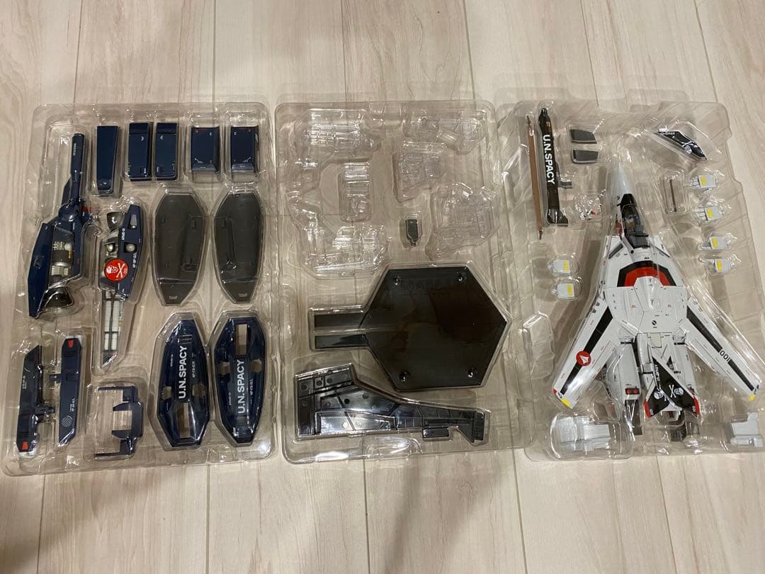 DX超合金 劇場版 VF-1S ストライクバルキリー メカニックエディション