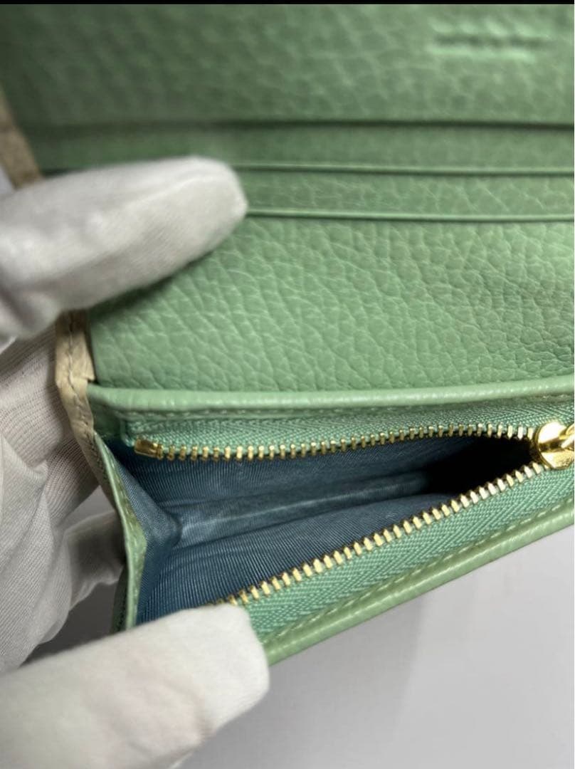 GUCCI GGマーモント 二つ折り財布