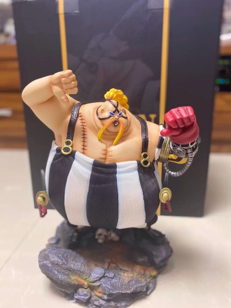 ONE PIECE ワンピース クイーン【人形態】 フィギュア ガレージキット