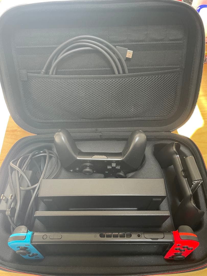 Nintendo Switch 本体 + ゲーム5本 + 付属品