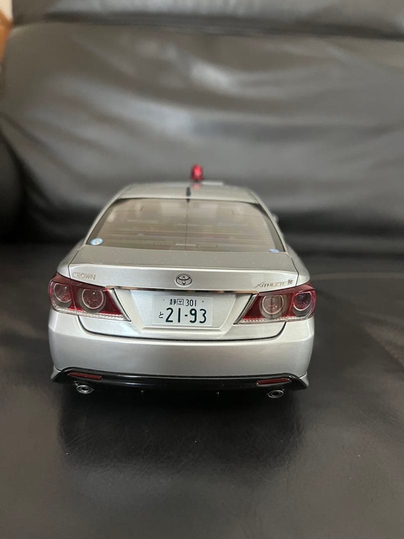 1/18スケール 高速道路交通警察隊　クラウン イグニッションモデル