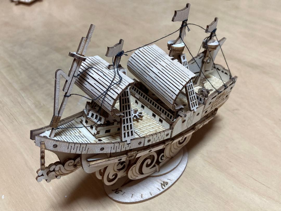 Robotime社木製パズル ピアノ、サックス、ドラム 機関車、帆船、飛行船