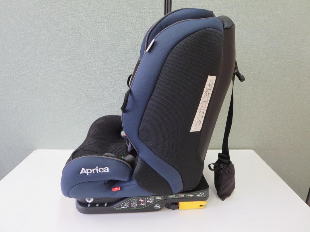 アップリカ　フォームフィットAB　チャイルド&ジュニアシート　ISOFIX取説付