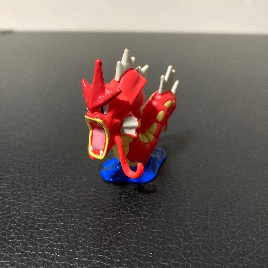 ポケモン モンコレ 色違い 赤いギャラドス 非売品 初期