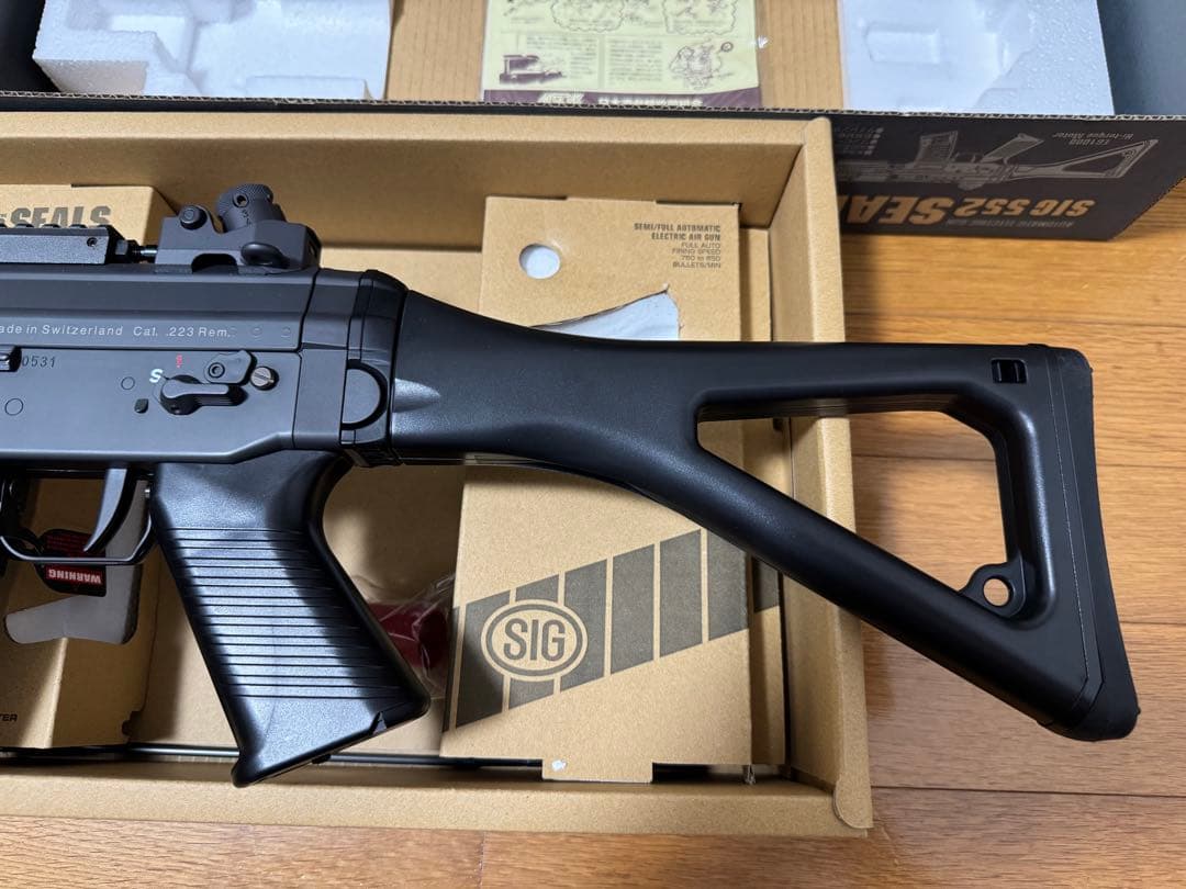 【再出品】東京マルイ SIG 552 SEALS 電動ガン