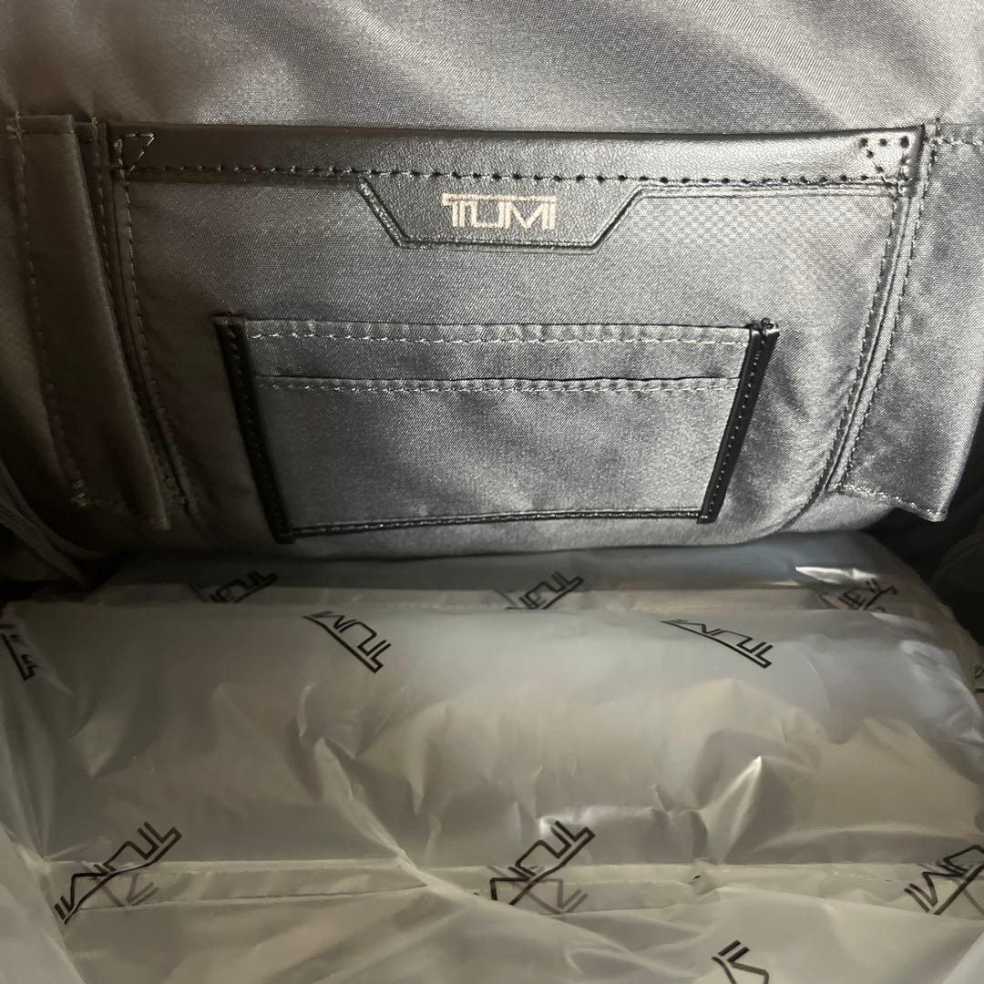 専用布製ケース付き　完全未使用　TUMI ブラック ビジネスバッグ(リュック式