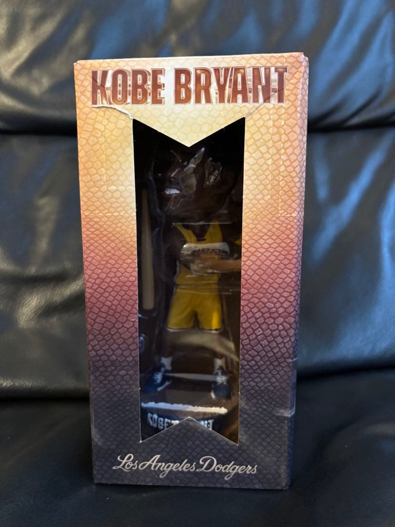 Kobe Bryant Bobblehead 記念グッズ