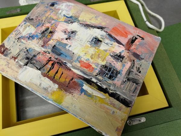 津島俊介の油絵と額のセットです。 ディスプレイにいかがですか！